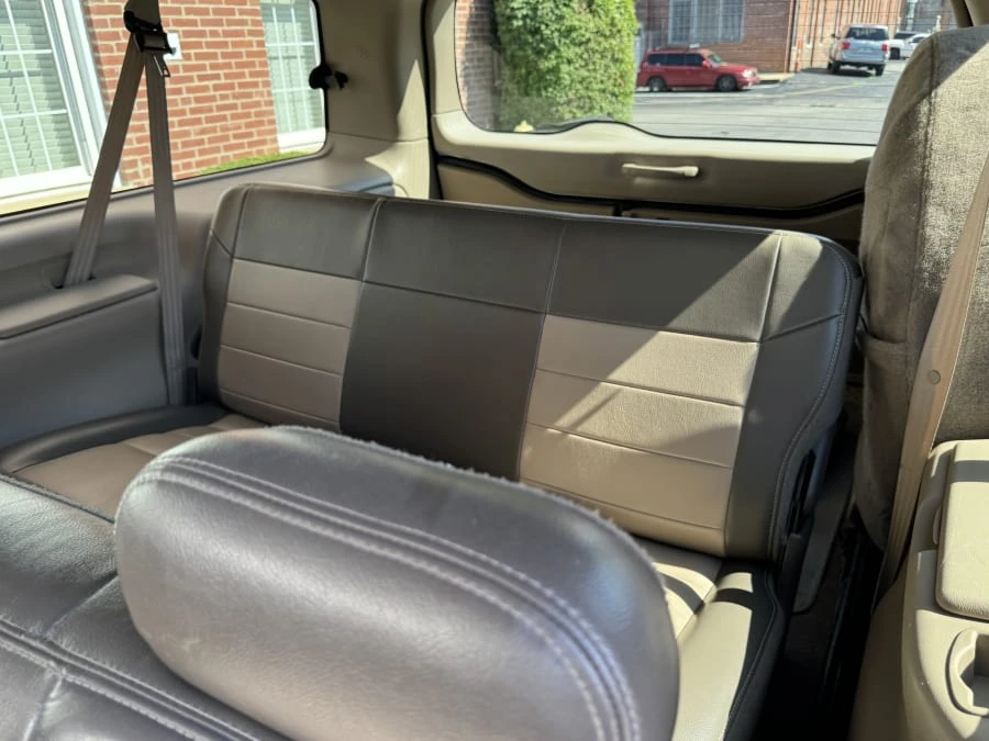 2004 Ford Excursion - Image 8 of 10