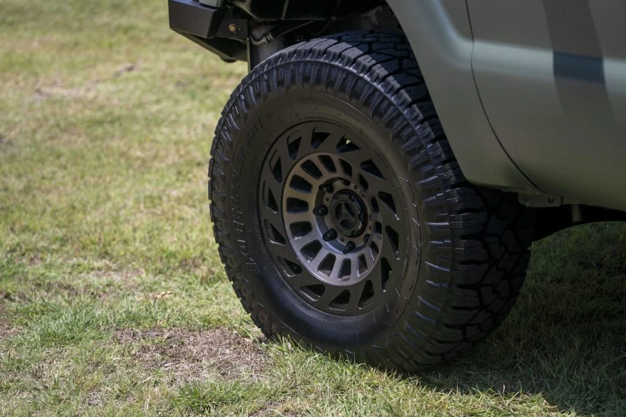 2004 Ford Excursion - Image 13 of 31