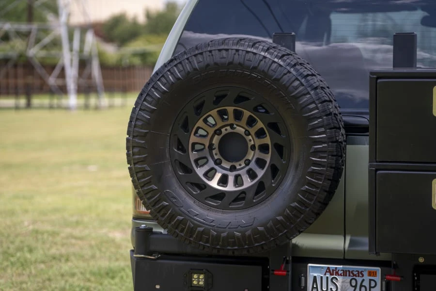 2004 Ford Excursion - Image 15 of 31