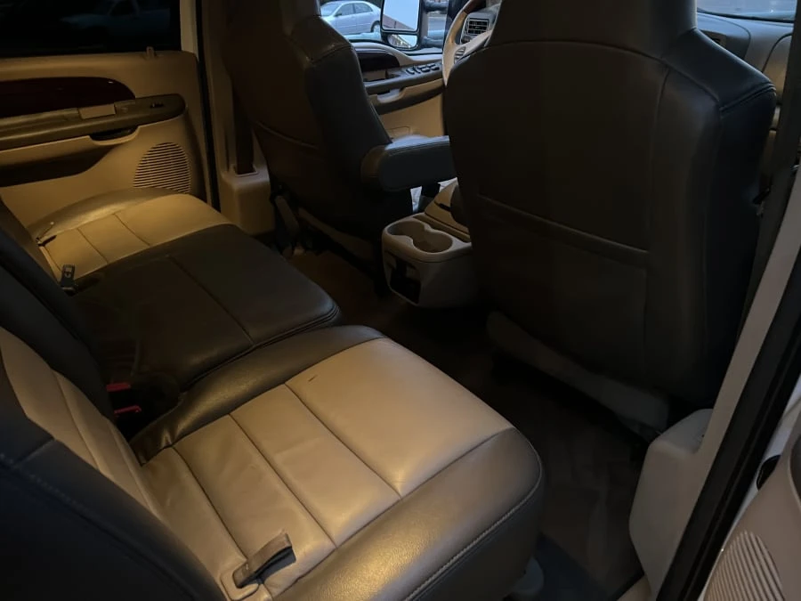 2004 Ford Excursion - Image 6 of 11