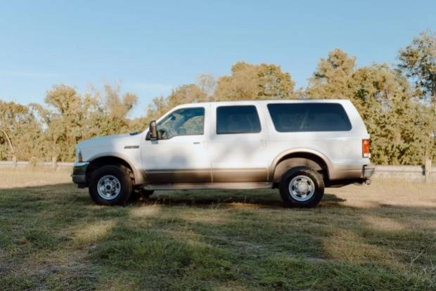 2004 Ford Excursion - Image 3 of 7