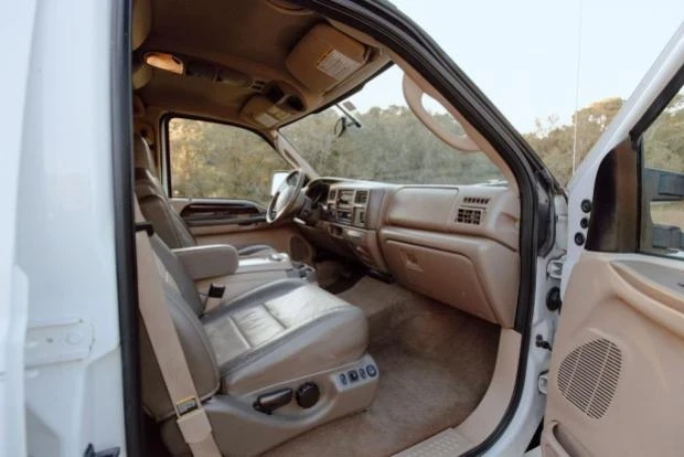 2004 Ford Excursion - Image 4 of 7