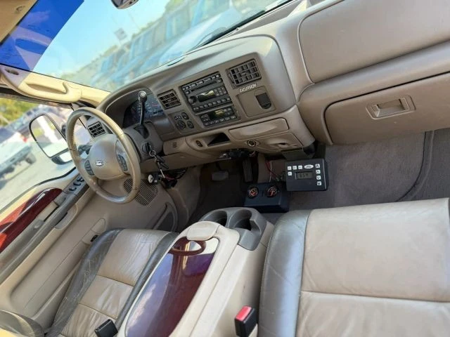 2004 Ford Excursion - Image 9 of 15