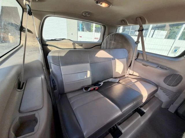 2004 Ford Excursion - Image 12 of 15