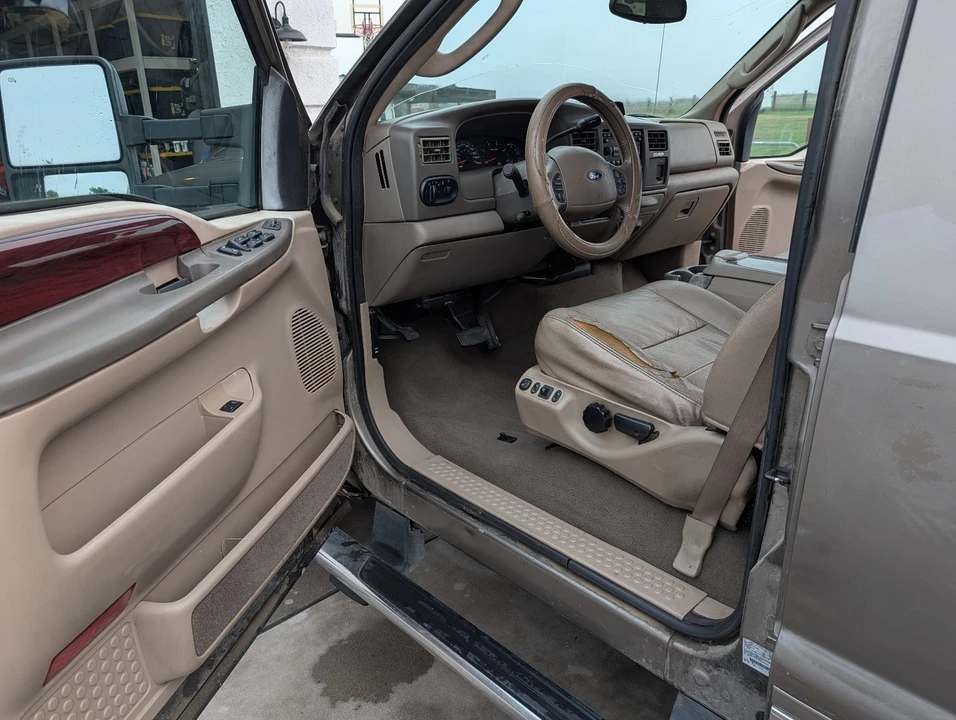 2004 Ford Excursion - Image 6 of 13