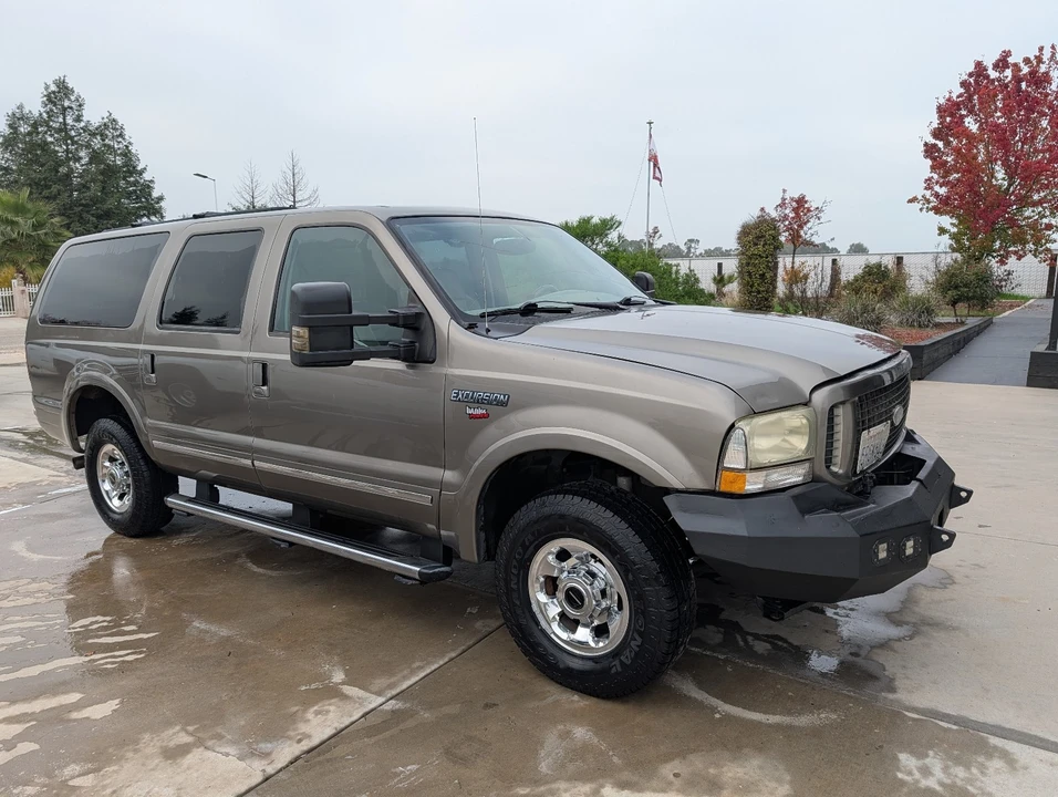 2004 Ford Excursion - Image 2 of 13