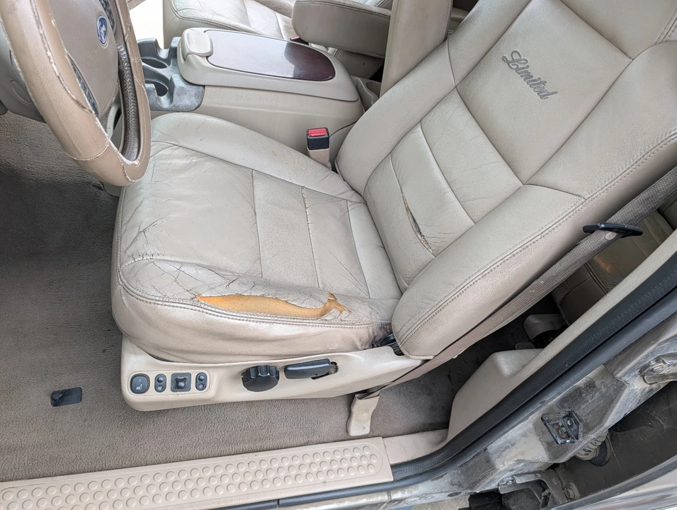 2004 Ford Excursion - Image 7 of 13