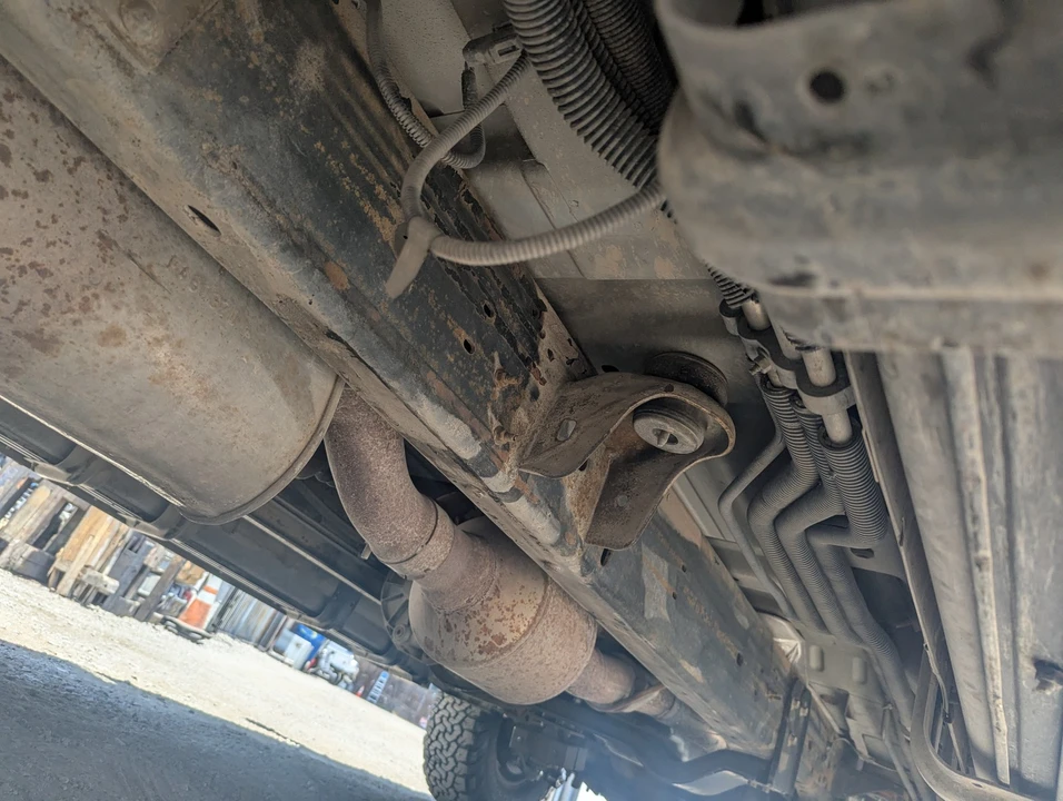 2004 Ford Excursion - Image 11 of 20