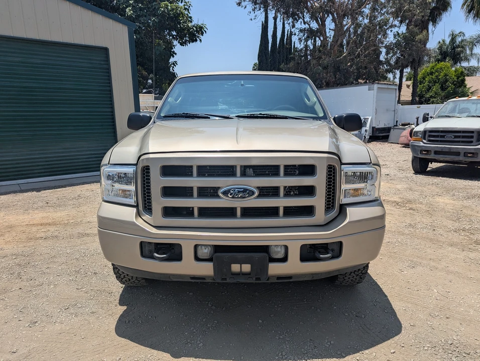 2004 Ford Excursion - Image 9 of 20