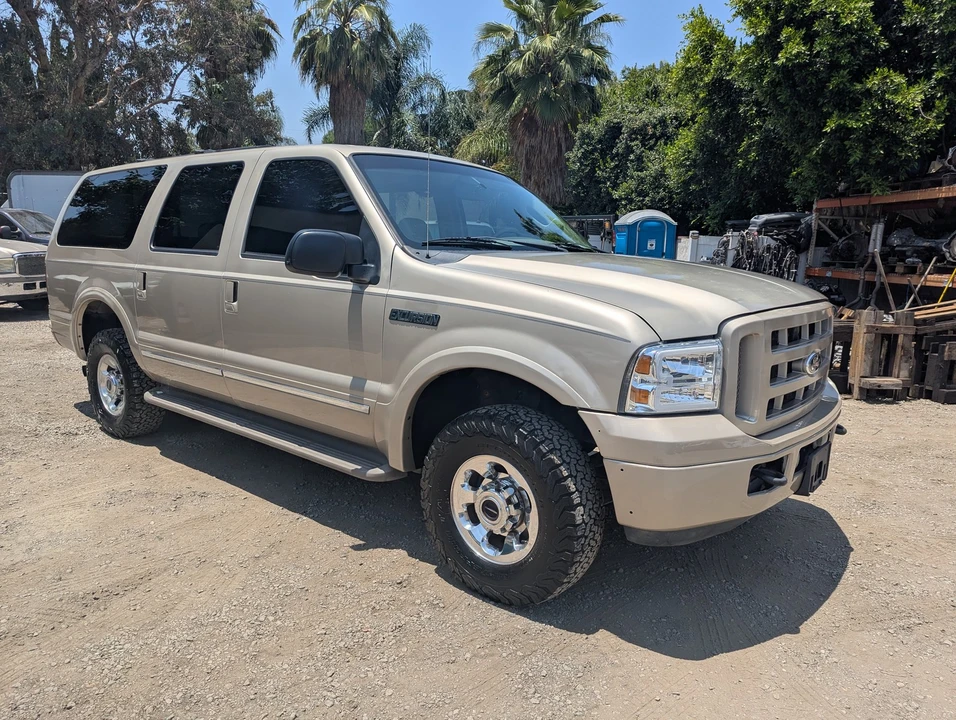 2004 Ford Excursion - Image 8 of 20