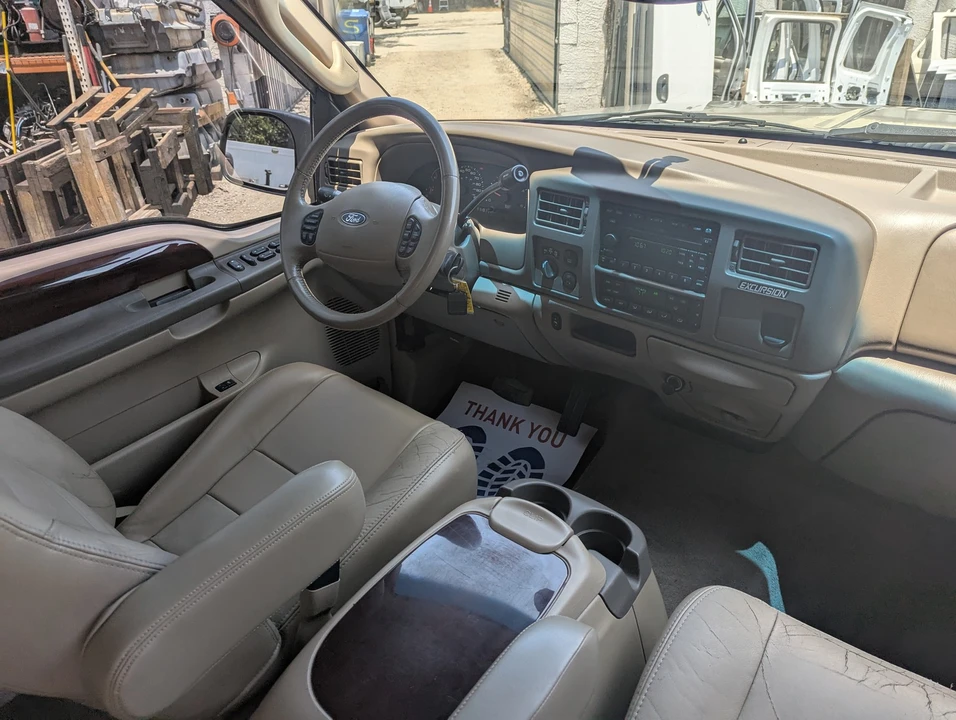 2004 Ford Excursion - Image 16 of 20