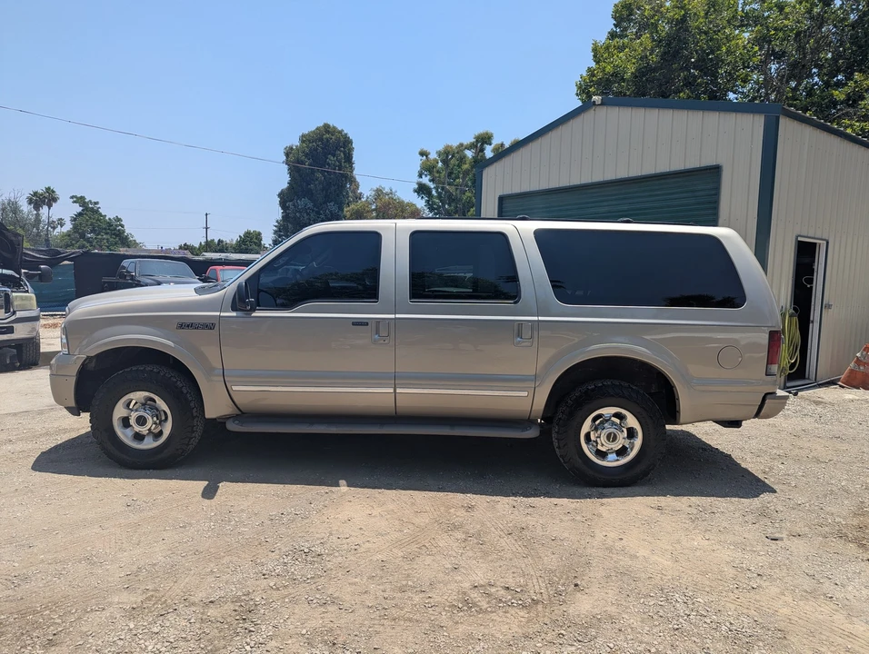 2004 Ford Excursion - Image 2 of 20