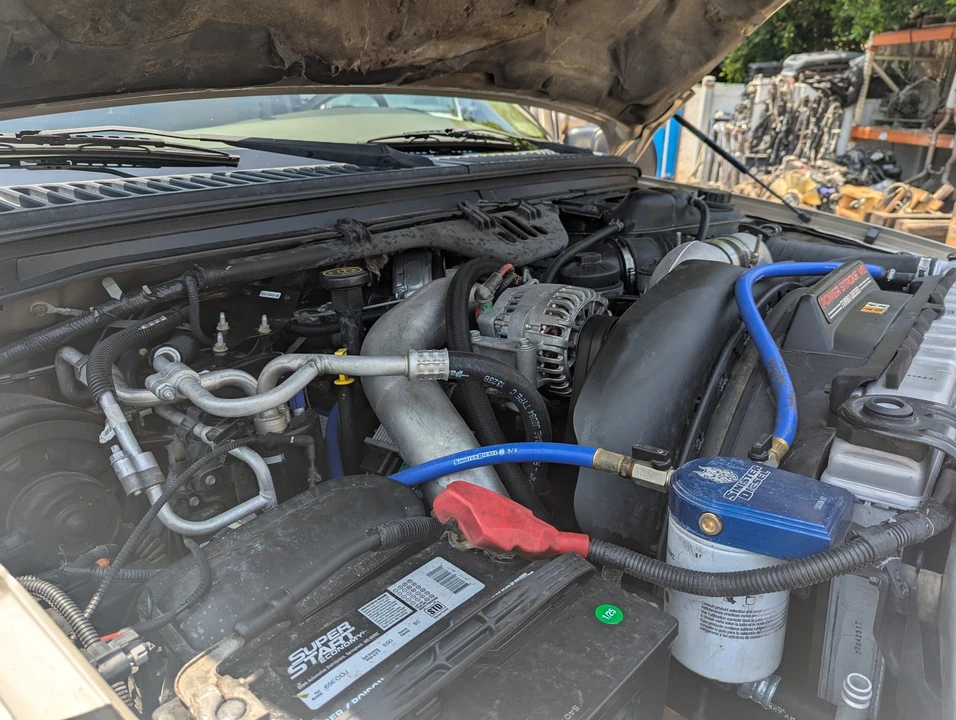 2004 Ford Excursion - Image 19 of 20