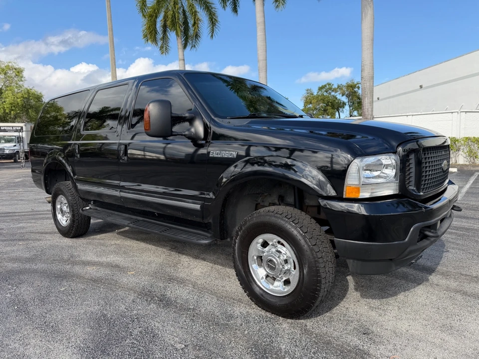 2004 Ford Excursion - Image 2 of 21