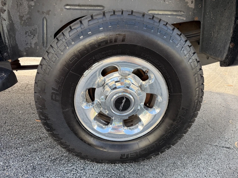 2004 Ford Excursion - Image 17 of 21