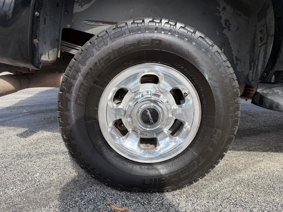 2004 Ford Excursion - Image 16 of 21