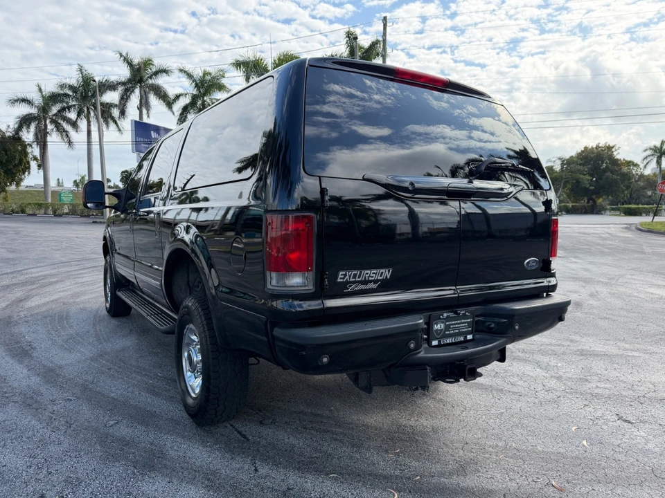 2004 Ford Excursion - Image 9 of 21
