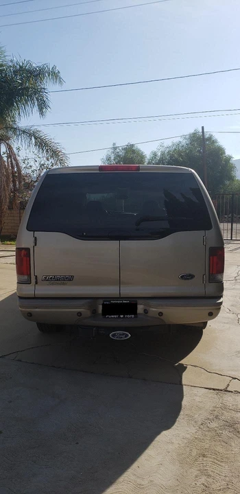 2004 Ford Excursion - Image 16 of 31