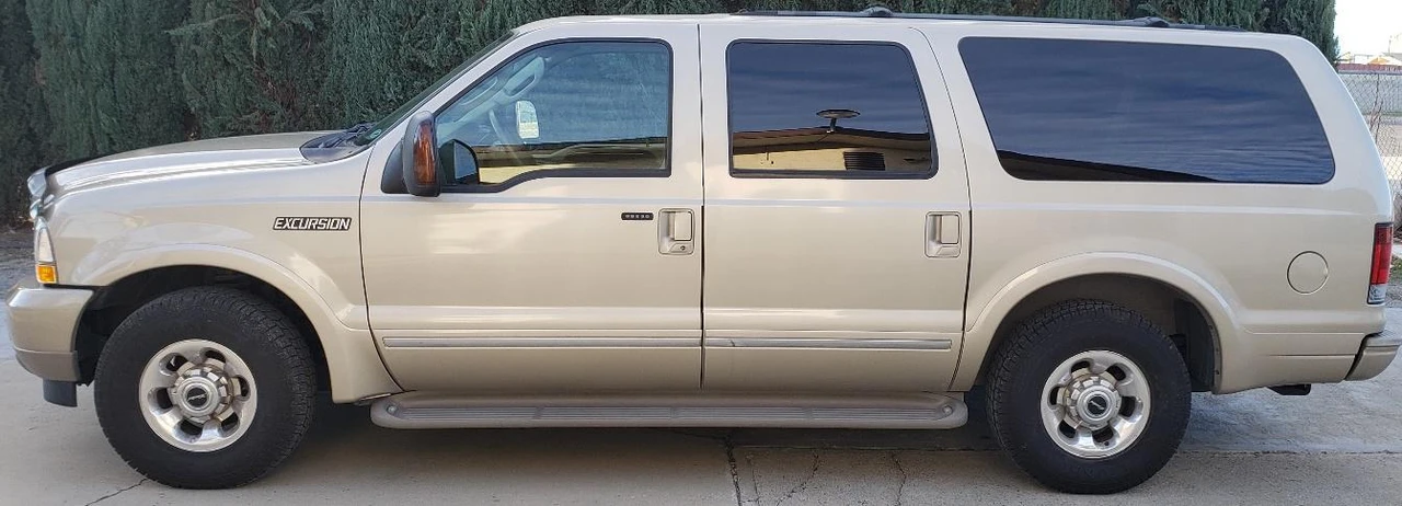 2004 Ford Excursion - Image 10 of 31