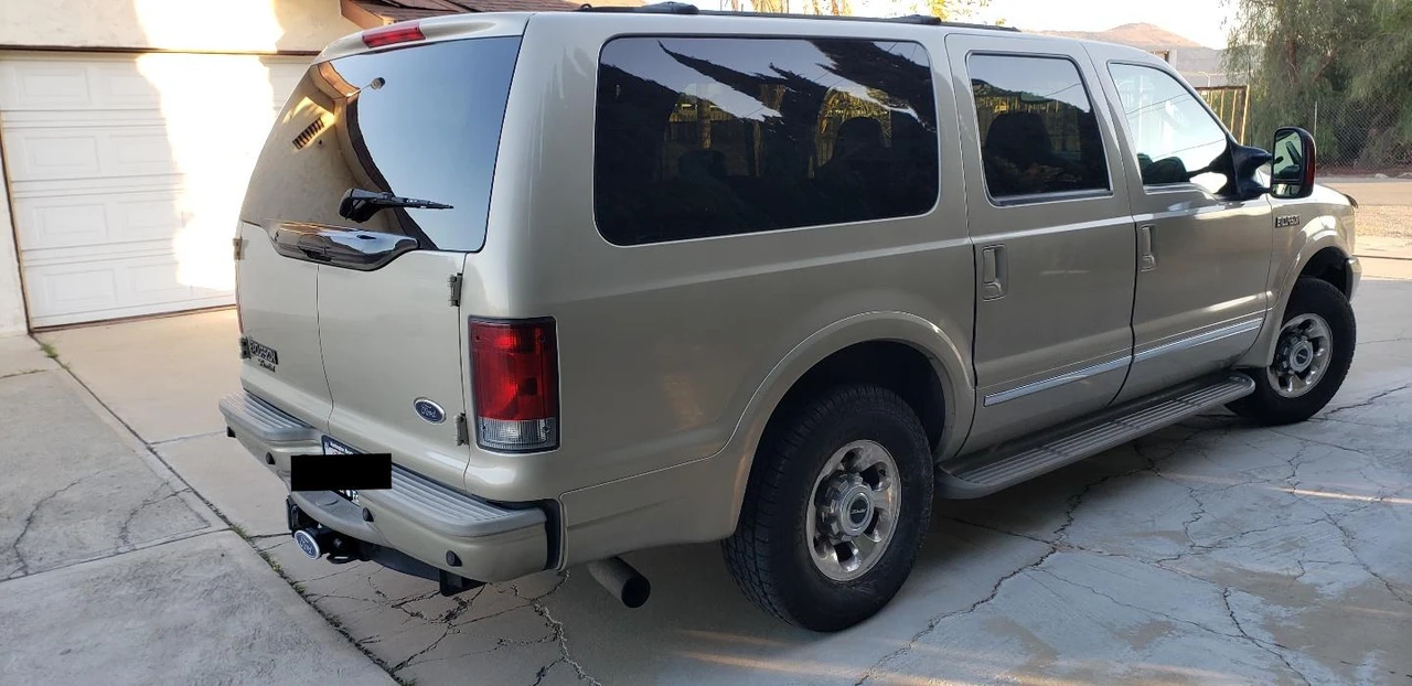 2004 Ford Excursion - Image 4 of 31