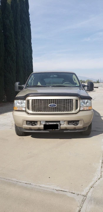 2004 Ford Excursion - Image 2 of 31