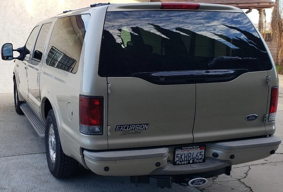 2004 Ford Excursion - Image 14 of 31