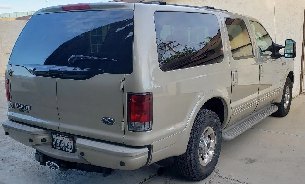 2004 Ford Excursion - Image 18 of 31