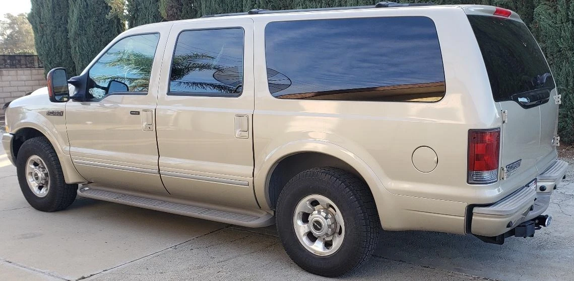 2004 Ford Excursion - Image 12 of 31