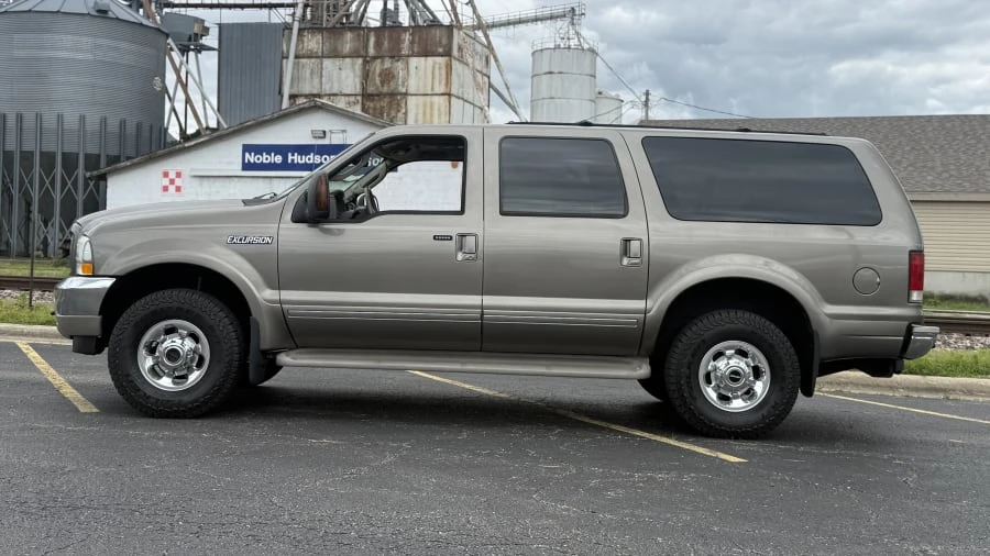 2004 Ford Excursion - Image 5 of 15