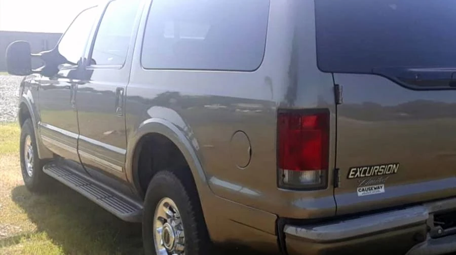 2004 Ford Excursion - Image 9 of 10