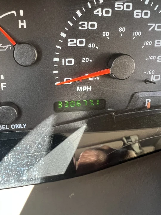 2004 Ford Excursion - Image 14 of 31