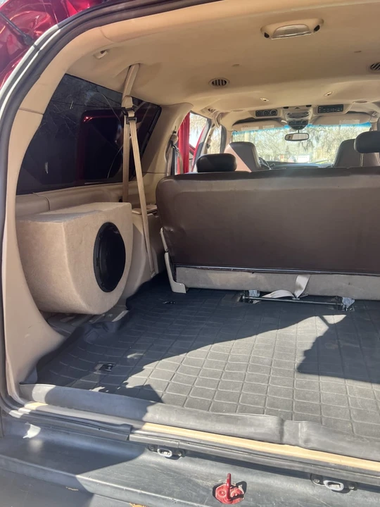 2004 Ford Excursion - Image 17 of 31
