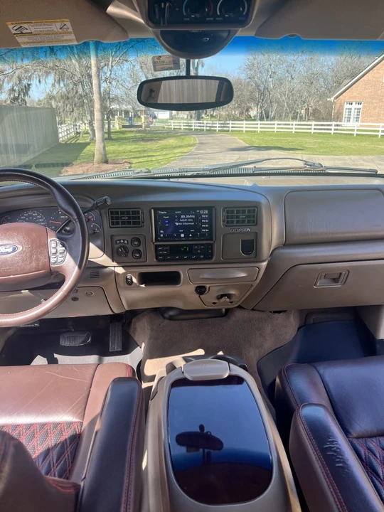 2004 Ford Excursion - Image 21 of 31