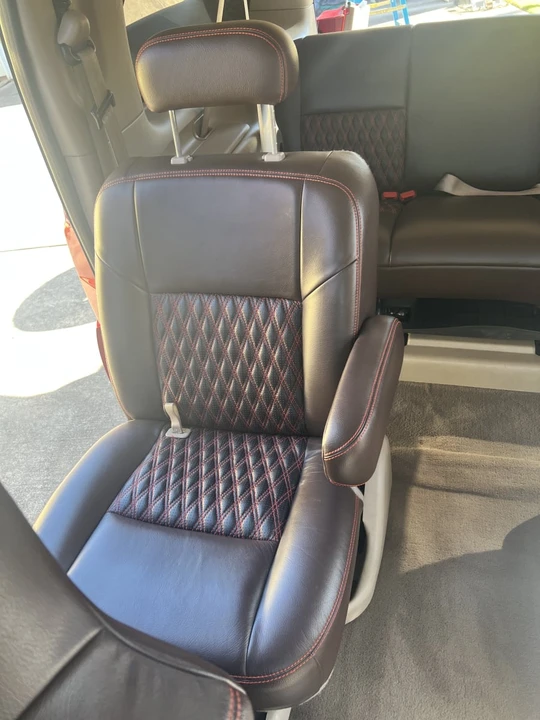 2004 Ford Excursion - Image 22 of 31