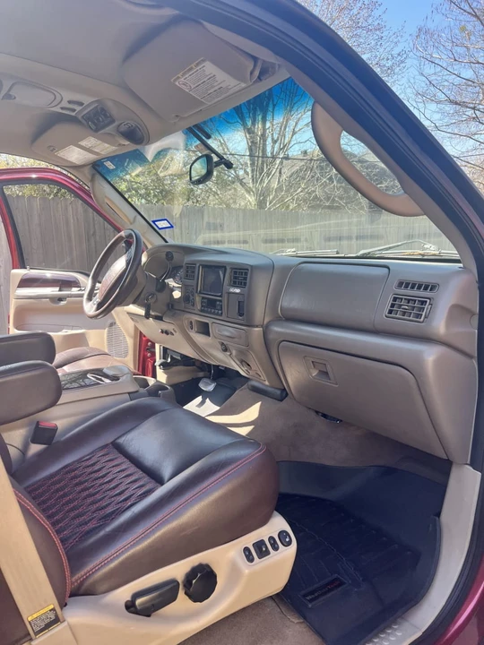 2004 Ford Excursion - Image 13 of 31