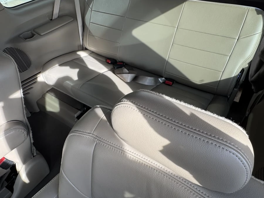 2004 Ford Excursion - Image 11 of 18