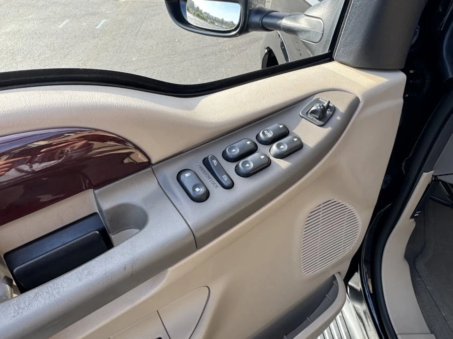 2004 Ford Excursion - Image 13 of 18