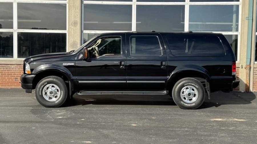 2004 Ford Excursion - Image 2 of 18