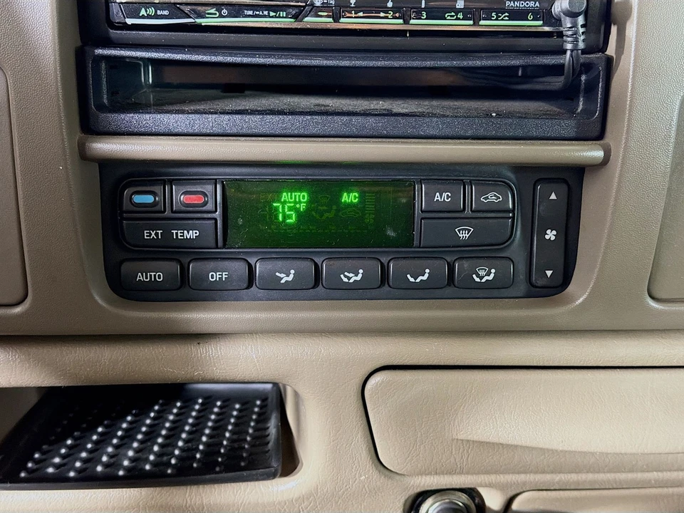 2004 Ford Excursion - Image 17 of 21