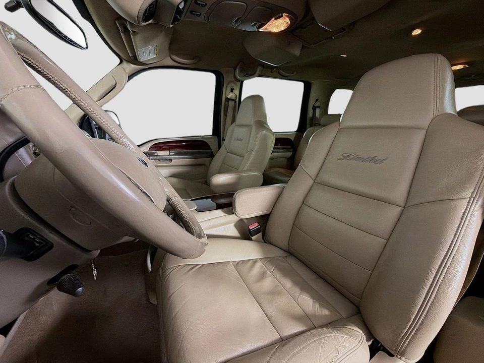 2004 Ford Excursion - Image 13 of 21