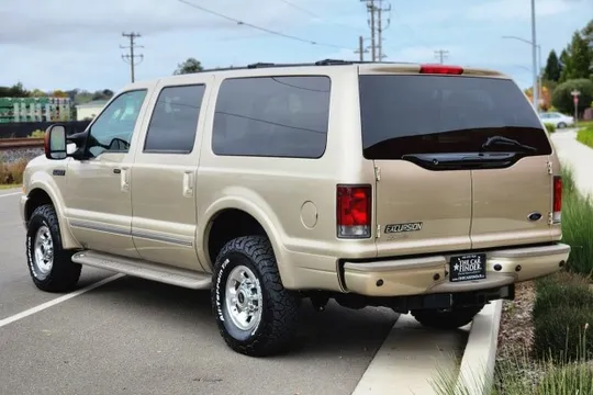 2004 Ford Excursion - Image 2 of 7