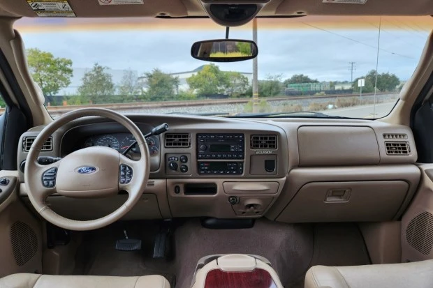 2004 Ford Excursion - Image 5 of 7
