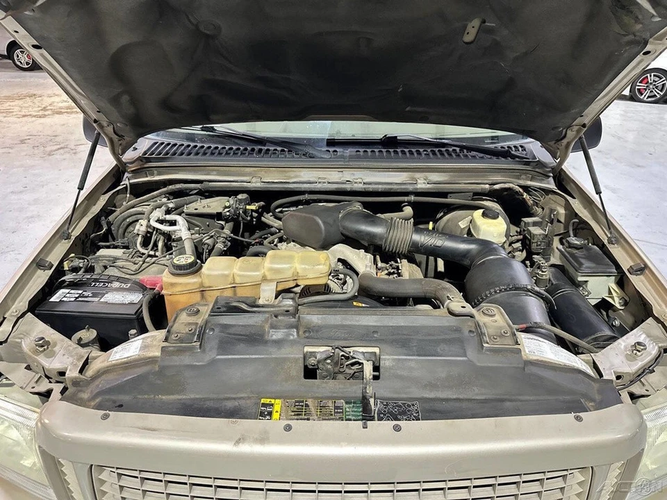 2004 Ford Excursion - Image 16 of 21