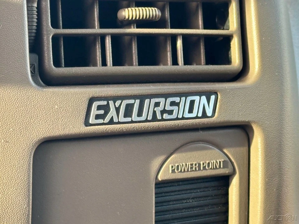2004 Ford Excursion - Image 17 of 21