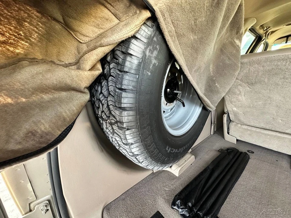 2004 Ford Excursion - Image 18 of 21