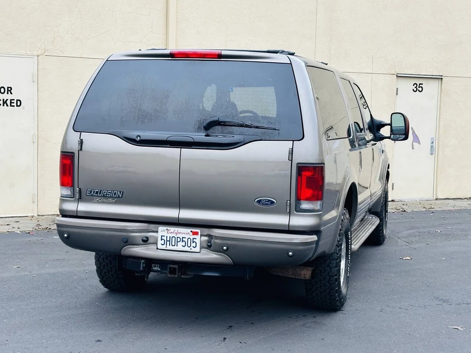 2004 Ford Excursion - Image 5 of 21