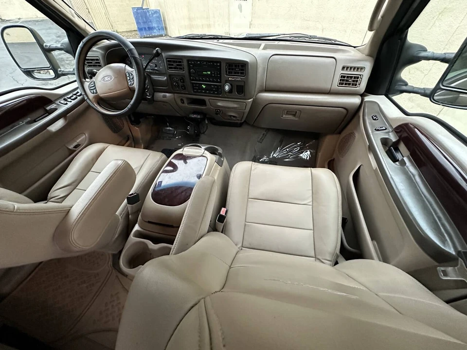 2004 Ford Excursion - Image 13 of 21