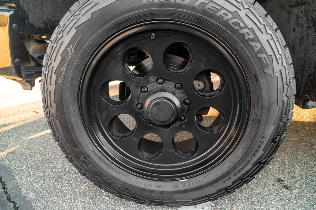 2004 Ford Excursion - Image 21 of 31