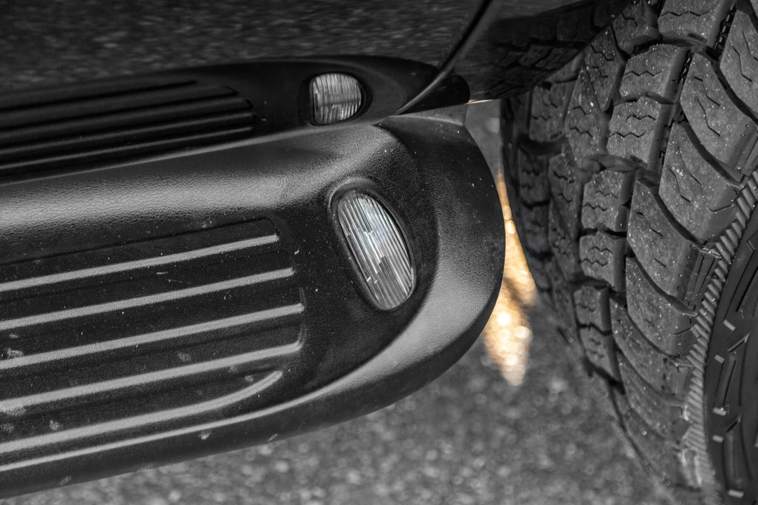 2004 Ford Excursion - Image 14 of 31
