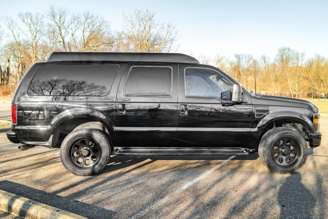 2004 Ford Excursion - Image 3 of 31